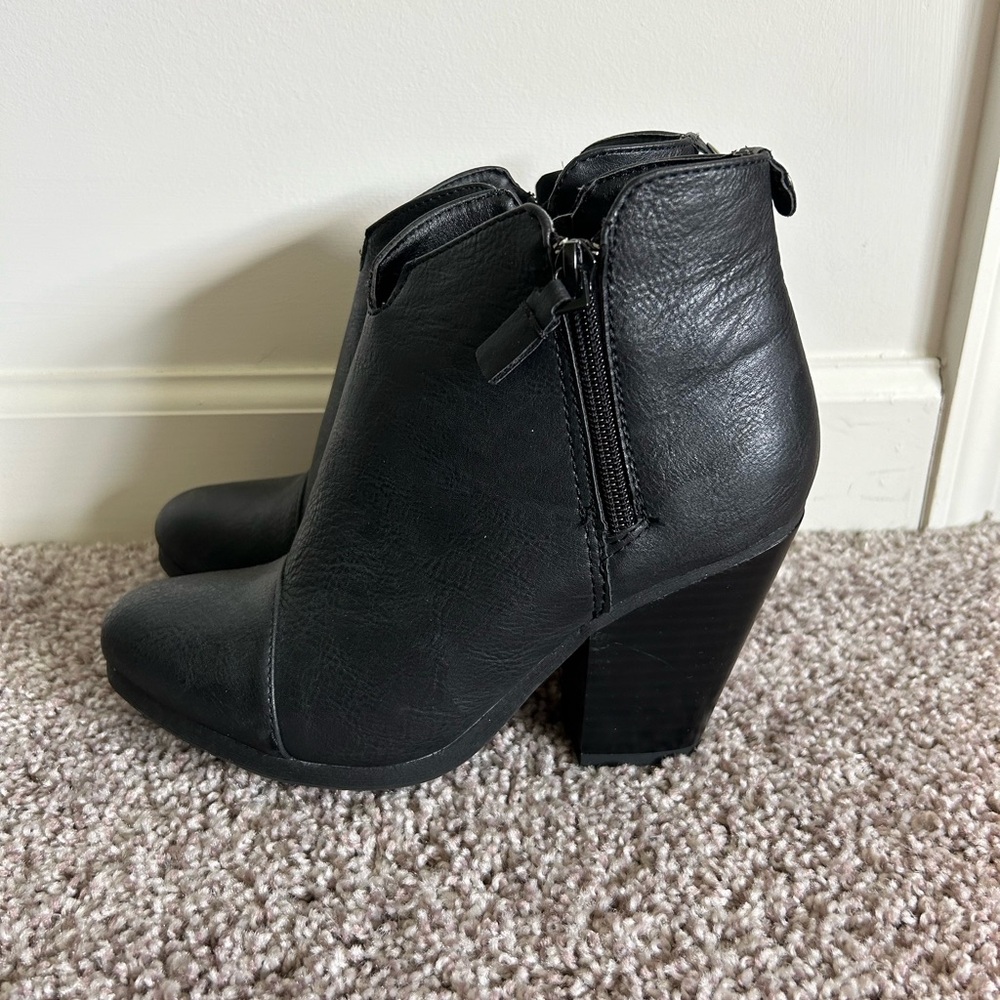 Rampage bootie size 6.5